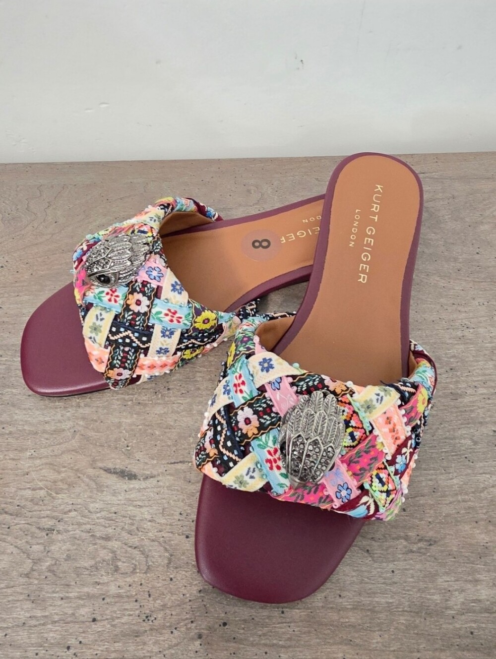 The Kurt Geiger Kensington Flat Sandals Women's Size 8 Brand new